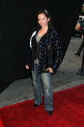 Photos de Mackenzie Rosman - Hollywood Christmas Parade 11.27.2005 - 19